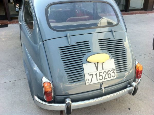 FIAT 600 Fanalone