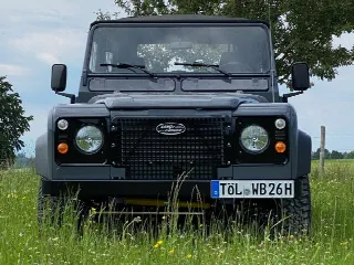 Foto 4 di 8: LAND ROVER Defender (1984-)   90
