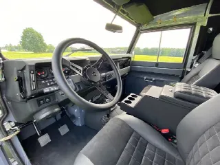 Foto 7 di 8: LAND ROVER Defender (1984-)   90