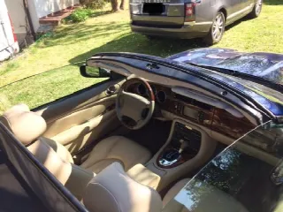 Foto 6 di 6: JAGUAR XK8(1996-) CONVERTIBILE 