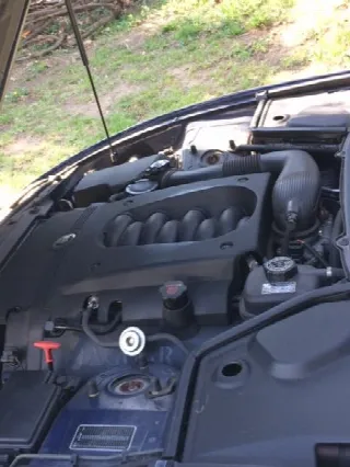 Foto 4 di 6: JAGUAR XK8(1996-) CONVERTIBILE 