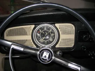 Foto 5 di 7: Volkswagen Kaefer KARMANN CABRIO 1285CC 