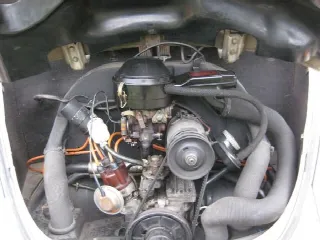 Foto 6 di 7: Volkswagen Kaefer KARMANN CABRIO 1285CC 
