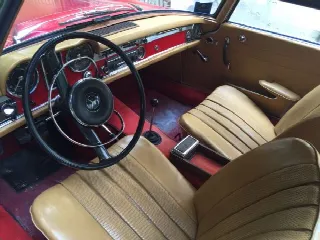 Foto 14 di 16: MERCEDES-BENZ SLPagoda(1963-1971) 250 modello california 