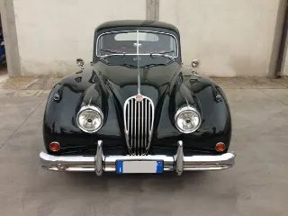 Foto 6 di 10: JAGUAR XK140 FHC Type C 
