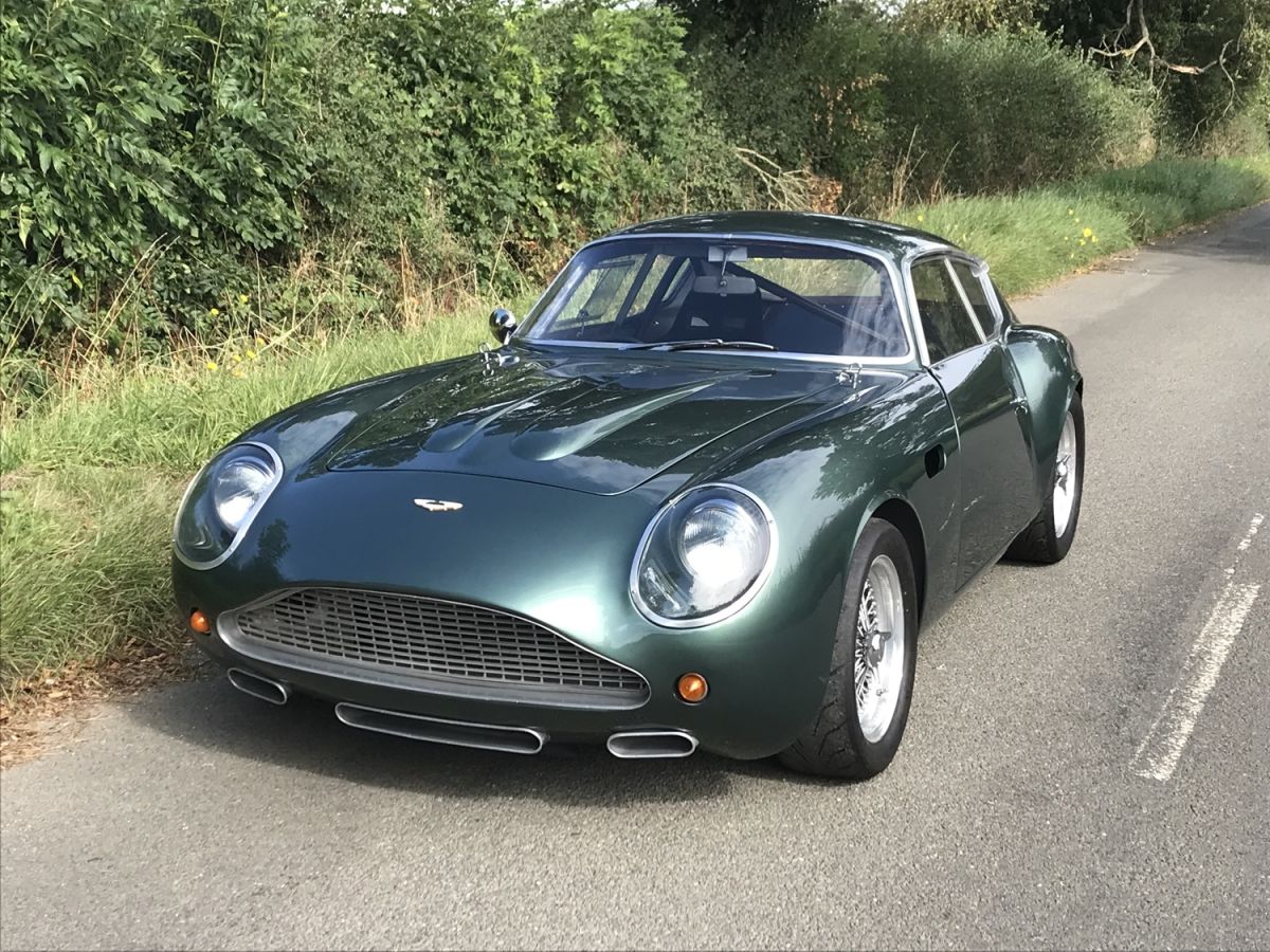 Classicmobilia: la concessionaria fondata da Keith Riddington, grande esperto di Aston Martin