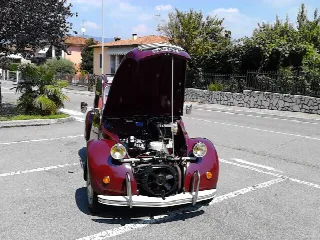 Foto 8 di 8: CITROEN 2 CV prima serie con portiere antivento e terzo finestrino laterale. Frizione centrifuga 