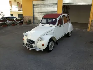Foto 3 di 5: CITROEN 2 CV Special   