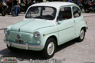 Foto 1 di 2: FIAT 600  