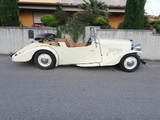 Foto 16 di 23: ASTON MARTIN Lagonda(1974-2017) Lagonda cabrio anno 1955  