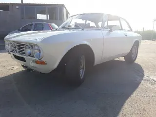 Foto 1 di 7: ALFA ROMEO GT 2000cc 