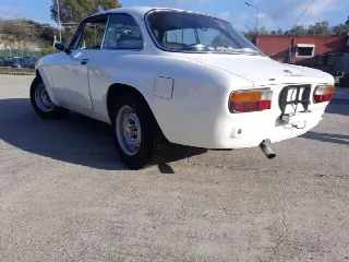 Foto 6 di 7: ALFA ROMEO GT 2000cc 