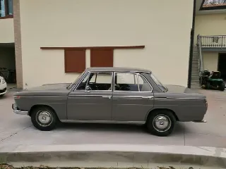 Foto 3 di 12: BMW 2000 Neue Klasse  