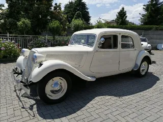 Foto 3 di 9: CITROEN Traction Avant    11B