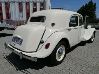 Foto 5 di 9: CITROEN Traction Avant    11B