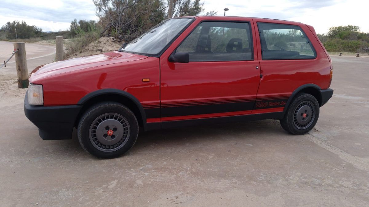 FIAT Uno Turbo i.e  