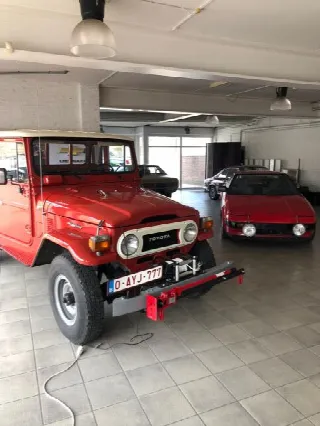 Foto 2 di 5: TOYOTA Land Cruiser FJ 45 LP-KW  