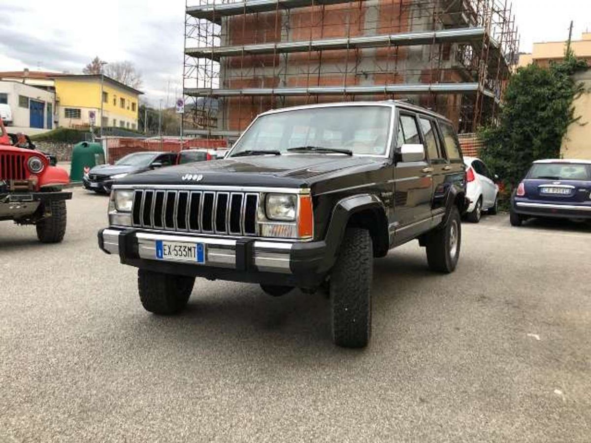 JEEP Cherokee laredo   