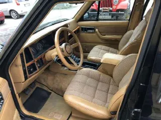 Foto 3 di 5: JEEP Cherokee laredo   