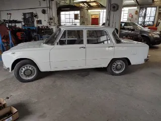 Foto 9 di 19: ALFA ROMEO Giulia 1300 TI 
