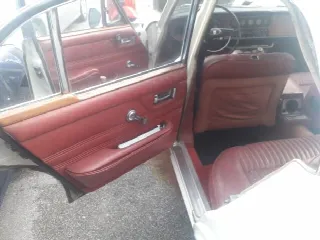 Foto 5 di 9: JAGUAR XJ6(1968-1987)  2,8  