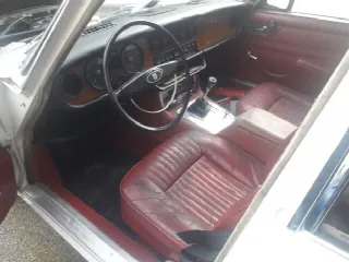 Foto 3 di 9: JAGUAR XJ6(1968-1987)  2,8  