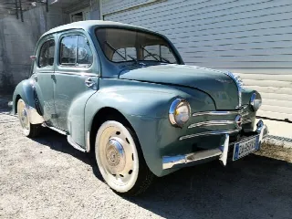 Foto 3 di 9: RENAULT 4CV R1062