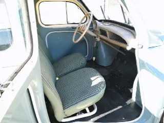 Foto 8 di 9: RENAULT 4CV R1062