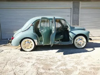 Foto 4 di 9: RENAULT 4CV R1062