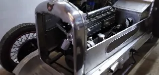 Foto 7 di 9: REO (1905-1975) 6C race car 
