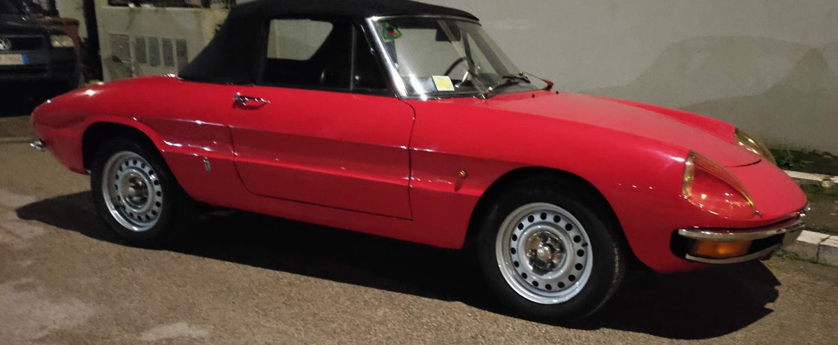 ALFA ROMEO Duetto Spyder osso di seppia