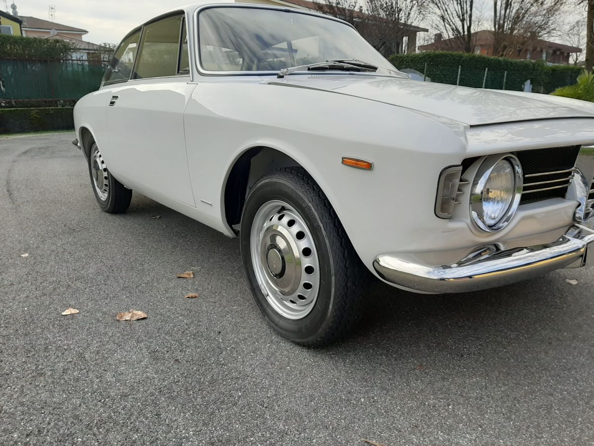 ALFA ROMEO Giulia GT 1600 VELOCE