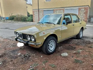 Foto 6 di 7: ALFA ROMEO Alfetta 1800