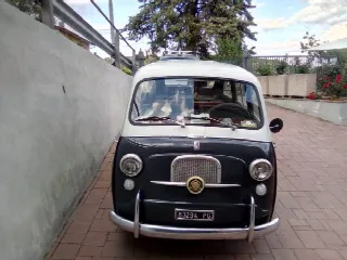 Foto 2 di 3: FIAT Multipla Multipla 600