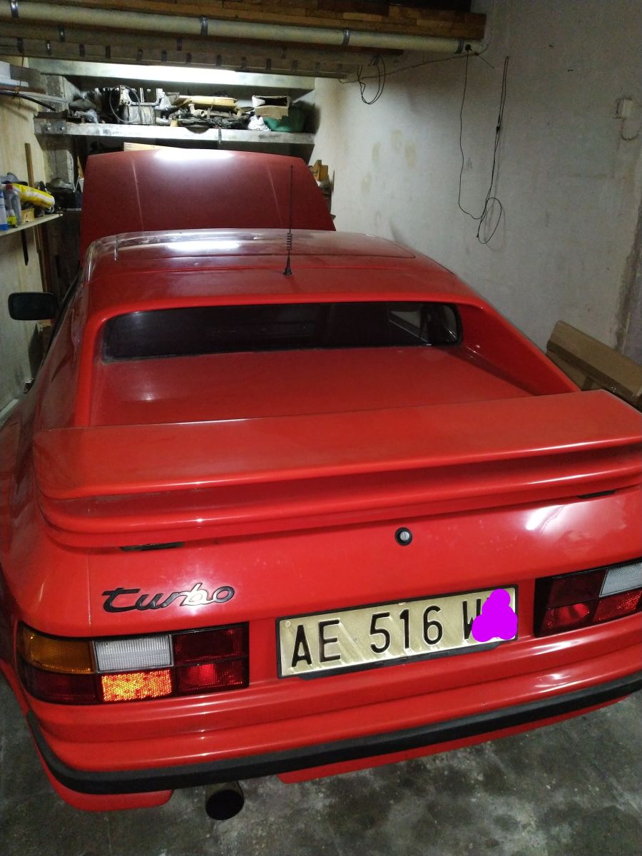 PORSCHE 944 turbo 220 hp 