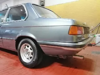 Foto 3 di 6: BMW 3 Series (1975-1983) e21 323i  