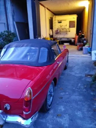 Foto 2 di 5: MG MGB 1800 MK1 ROADSTER SPIDER  