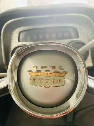 Foto 2 di 4: OPEL Kapitaen L 
