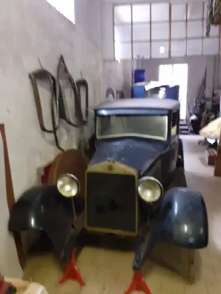 Foto 2 di 8: ALFA ROMEO 1750 Berlina Garavini su telaio 6C 1750 Turismo