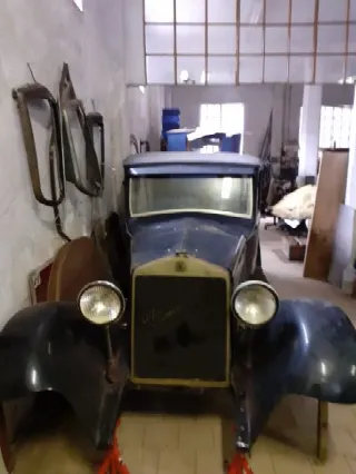 Foto 3 di 8: ALFA ROMEO 1750 Berlina Garavini su telaio 6C 1750 Turismo