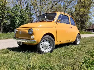Foto 1 di 19: FIAT 500 Lusso  