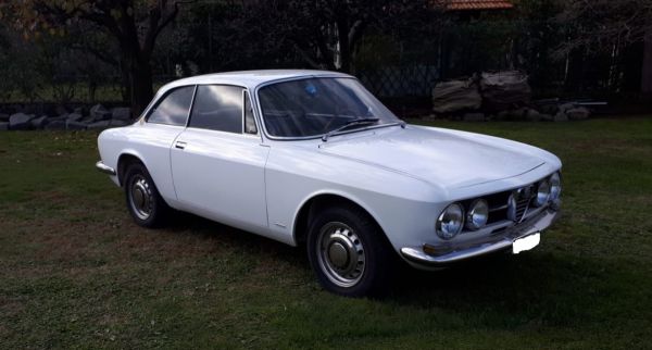 ALFA ROMEO GT 1750    