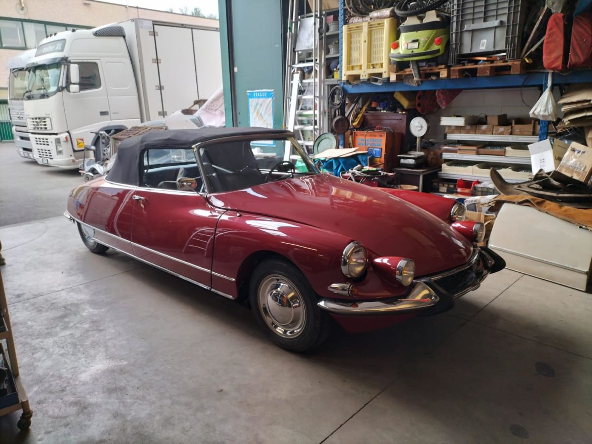 CITROEN DS 19  