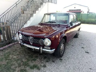 Foto 2 di 11: ALFA ROMEO Giulia 1300 Super   
