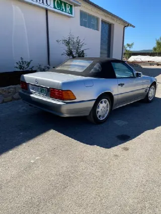 Foto 3 di 12: MERCEDES-BENZ SL(1989-2001)  320 