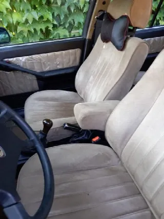 Foto 7 di 10: LANCIA Thema 2000 turbo  