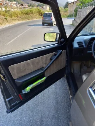 Foto 4 di 10: LANCIA Thema 2000 turbo  