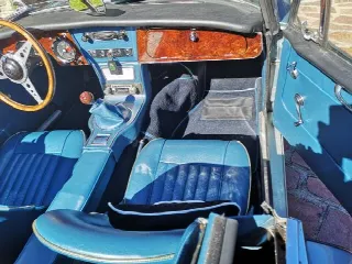 Foto 11 di 15: AUSTIN HEALEY 3000  MKIII - omologata ASI ORO