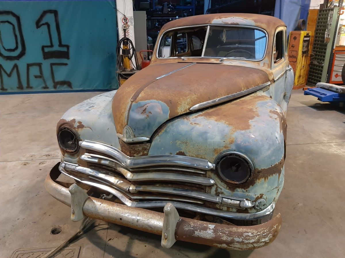 PLYMOUTH DeLuxe 