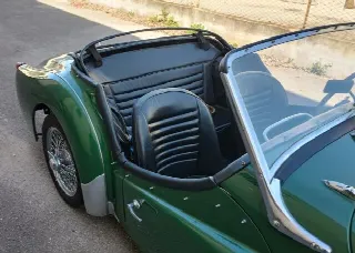 Foto 2 di 4: TRIUMPH TR3   